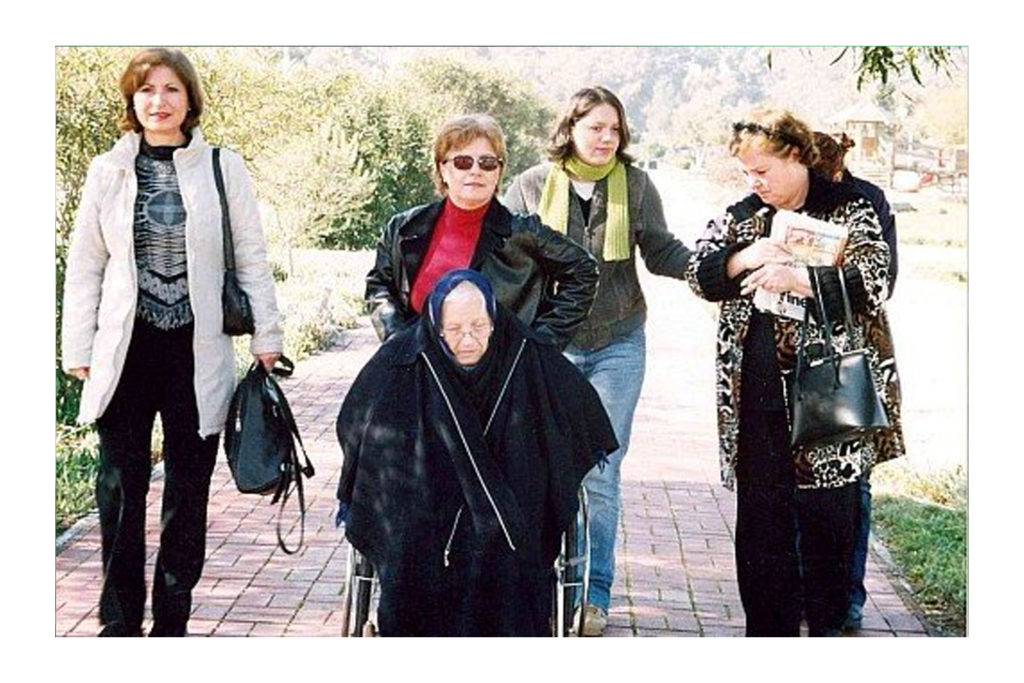 Yaşlılar İçin Onurlu, Saygın, Yaşamaya Değer Hayat Hakkı