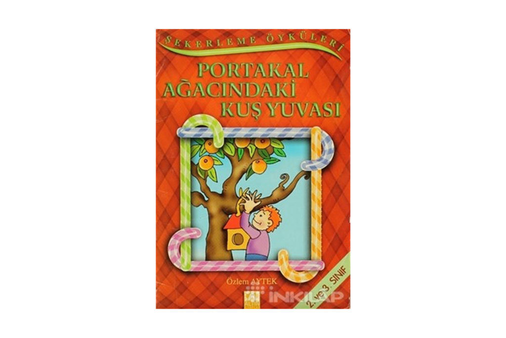 Kuş Yuvasında Kendine Potkallar Yazan Çocuk