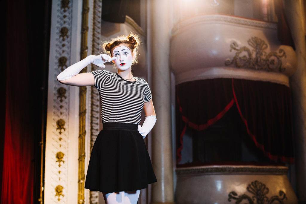 Farklı Nedenlerle Ağlatan Çocuk