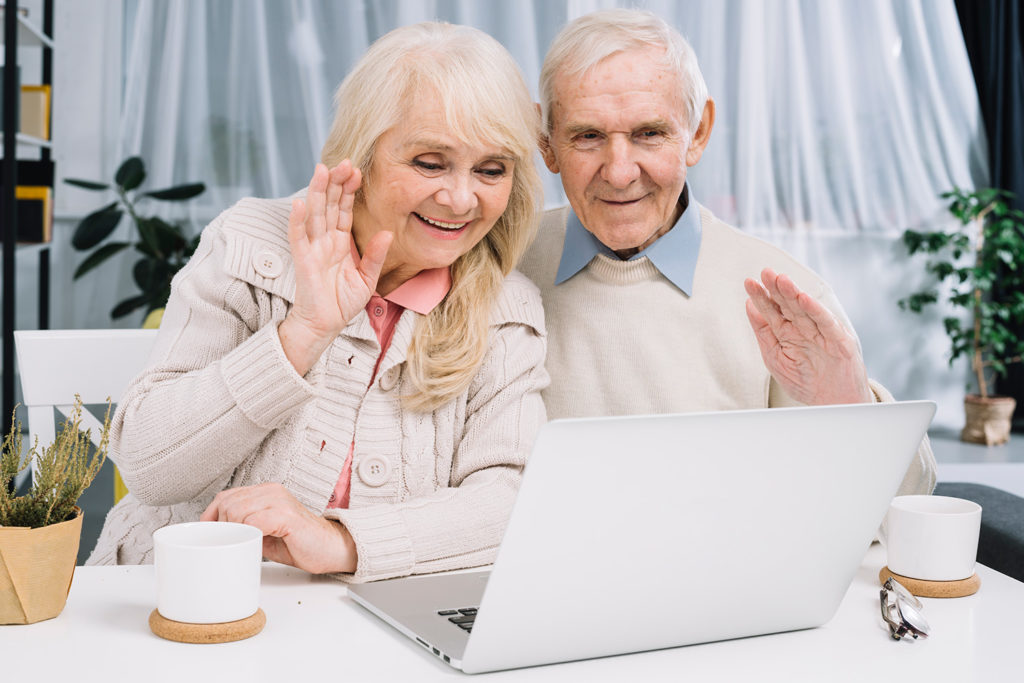 Yaşlılarla Görüntülü Konuşun